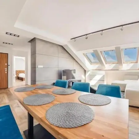 Close-chic - Cozy And Bright - Great Location &swietej Barbary Lägenhet Gdańsk