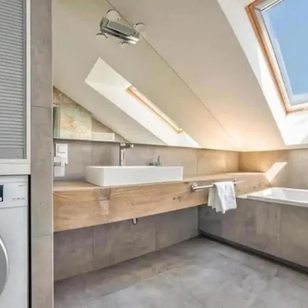 Apartman Close